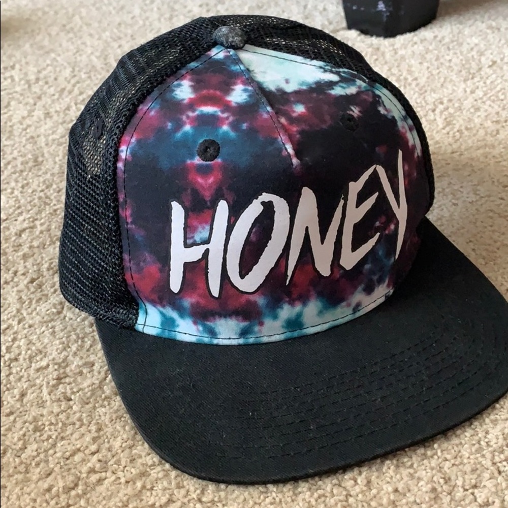 Honey SnapBack
